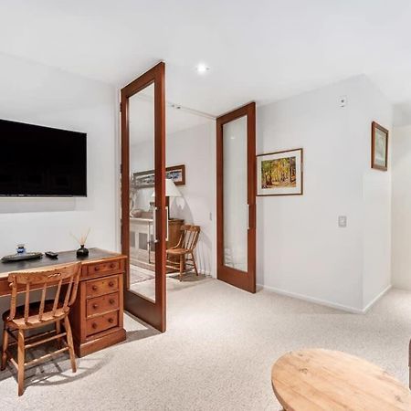 Pembroke Luxury Apartment Wanaka Eksteriør billede